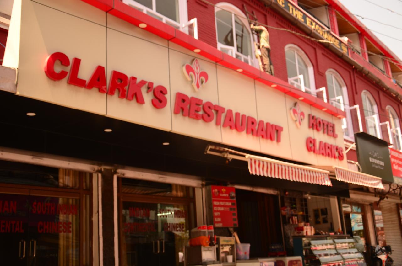 Отель Clarks Массури Экстерьер фото